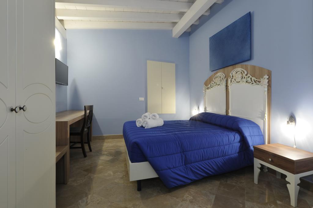 Palazzo Massari Hotel Lecce Exterior photo